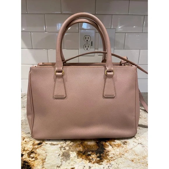 Prada saffiano leather tote - Picture 6 of 12